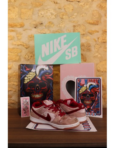 Nike Dunk SB Strange Love (Spécial Box) Voir les baskets