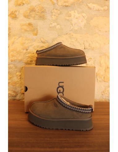 UGG Tazz Hickory est présent 